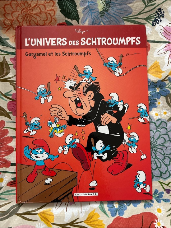 Other - L'Univers des Schtroumpfs Hard Cover French Comic Book